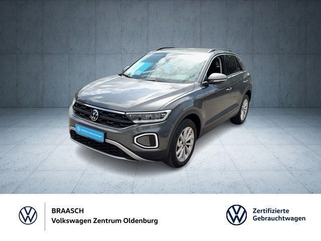 Indiumgrau metallic (metallic) Gebraucht 2024 VW T-Roc Life SUV | 21.977 € (Guter Preis) - Bild 1/3