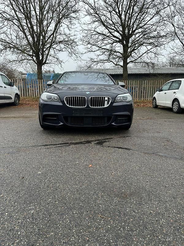 Gebraucht BMW 550 381 PS (280 kW) 2013 Schwarz Limousine