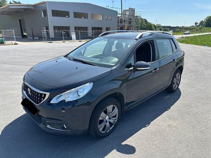 Gebraucht Peugeot 2008 Active 110 PS (80 kW) 2016 Grau SUV