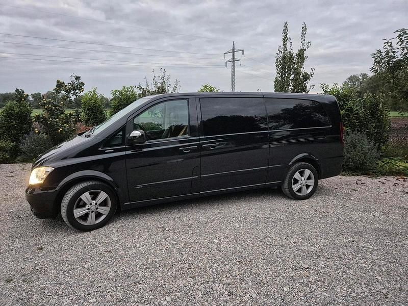 Schwarz Gebraucht 2013 Mercedes Viano Van / Kleinbus | 18.500 € (Teuer) - Bild 1/4
