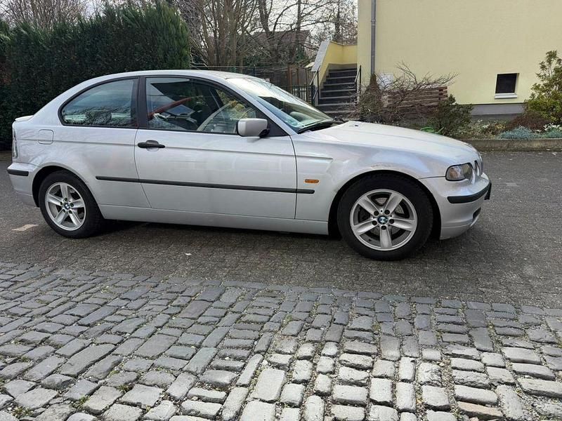 Gebraucht BMW 316 Compact 116 PS (85 kW) 2002 Silber Kleinwagen