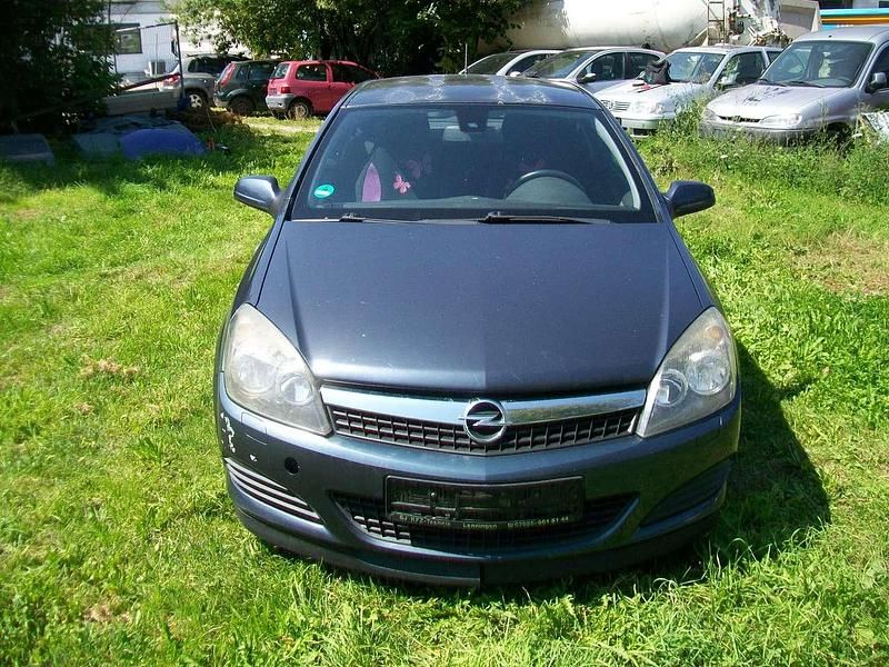 Navy grau metallic Gebraucht 2008 Opel Astra Coupé | 1.499 € (Fairer Preis) - Bild 1/4