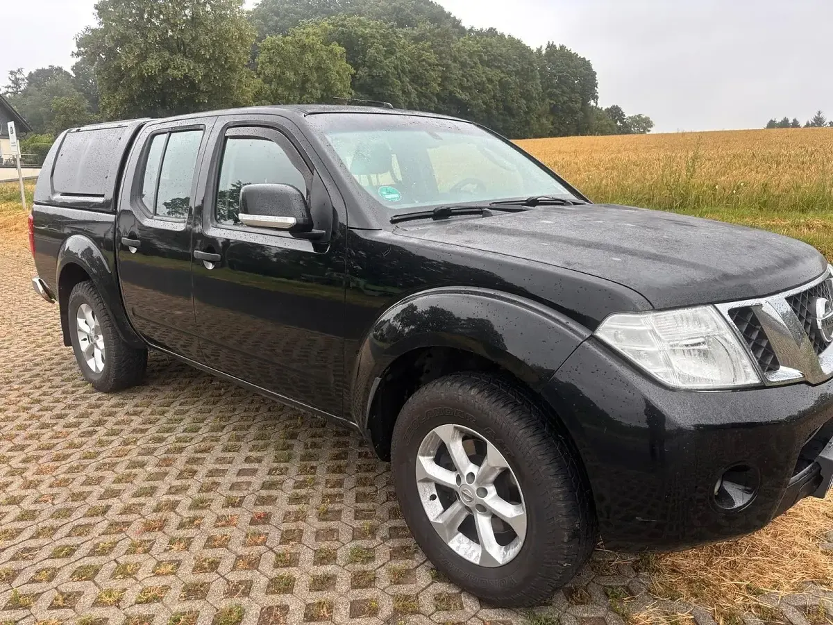 Gebraucht Nissan Navara 190 PS (139 kW) 2013 Schwarz Pickup