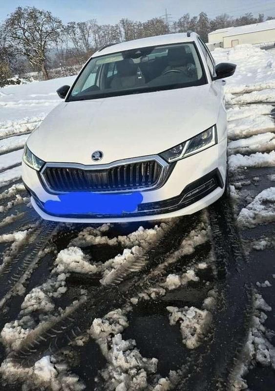 Gebraucht 2021 Skoda Octavia Tour Kombi | 30.000 € - Bild 1/4