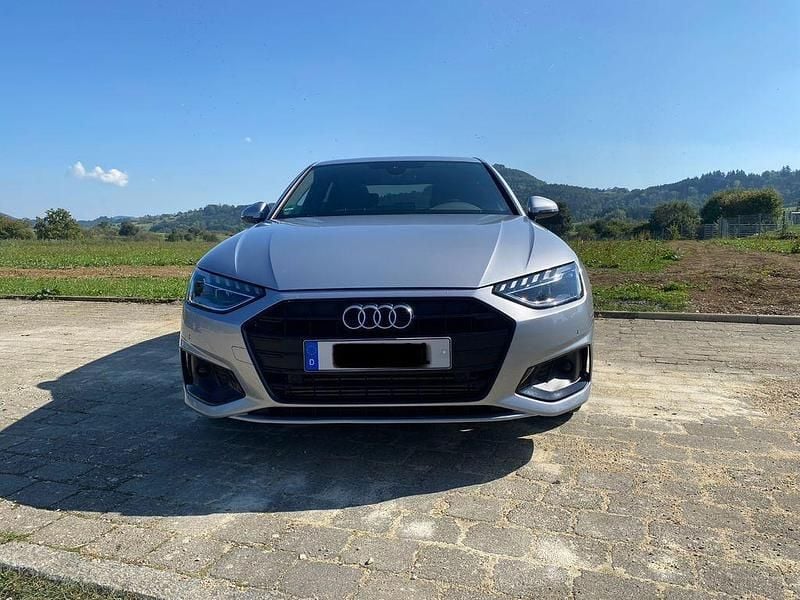 Silber Gebraucht 2020 Audi A4 Advanced Limousine | 27.900 € (Guter Preis) - Bild 1/4