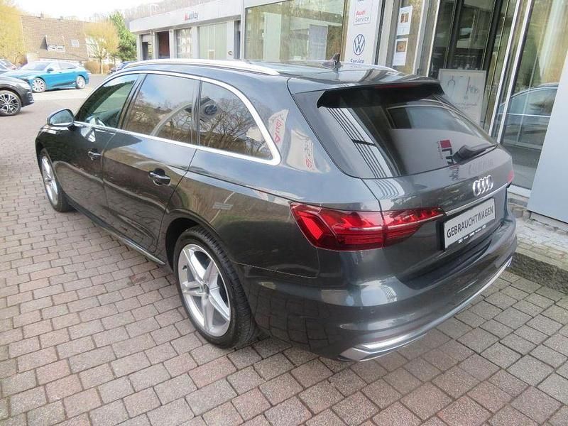 Gebraucht Audi A4 Advanced Plus 163 PS (119 kW) 2025 Grau Kombi