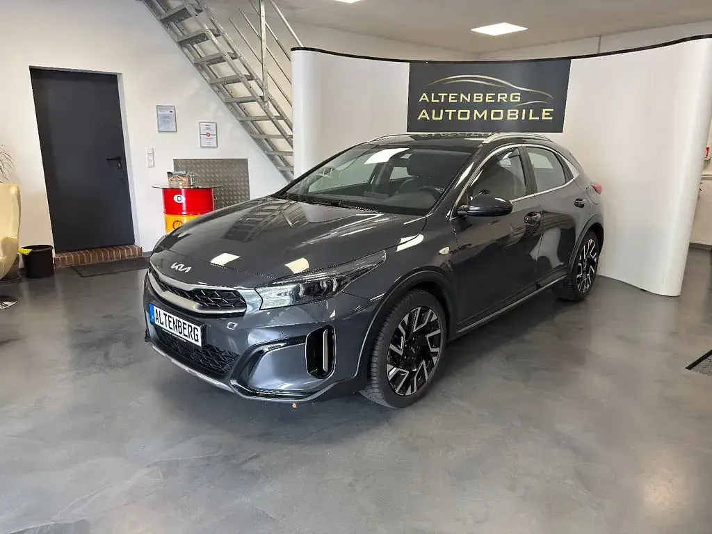 Gebraucht Kia XCeed Vision 160 PS (117 kW) 2022 Dark penta SUV