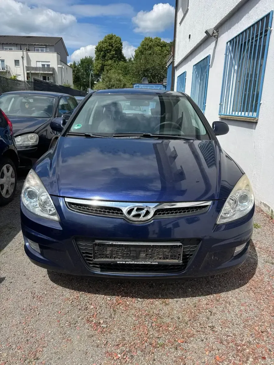 Gebraucht Hyundai i30 109 PS (80 kW) 2008 Blau Limousine