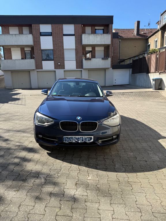 Blau Gebraucht 2012 BMW 116 Sport Line Kleinwagen | 5.575 € (Guter Preis) - Bild 1/4
