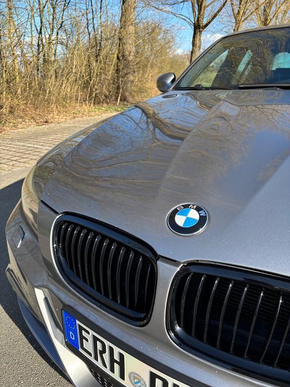 Gebraucht BMW 320 Shadowline 177 PS (130 kW) 2009 Silber Limousine