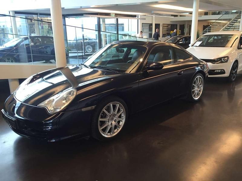 Blau Gebraucht 2002 Porsche 996 Coupé | 29.900 € (Guter Preis) - Bild 1/4