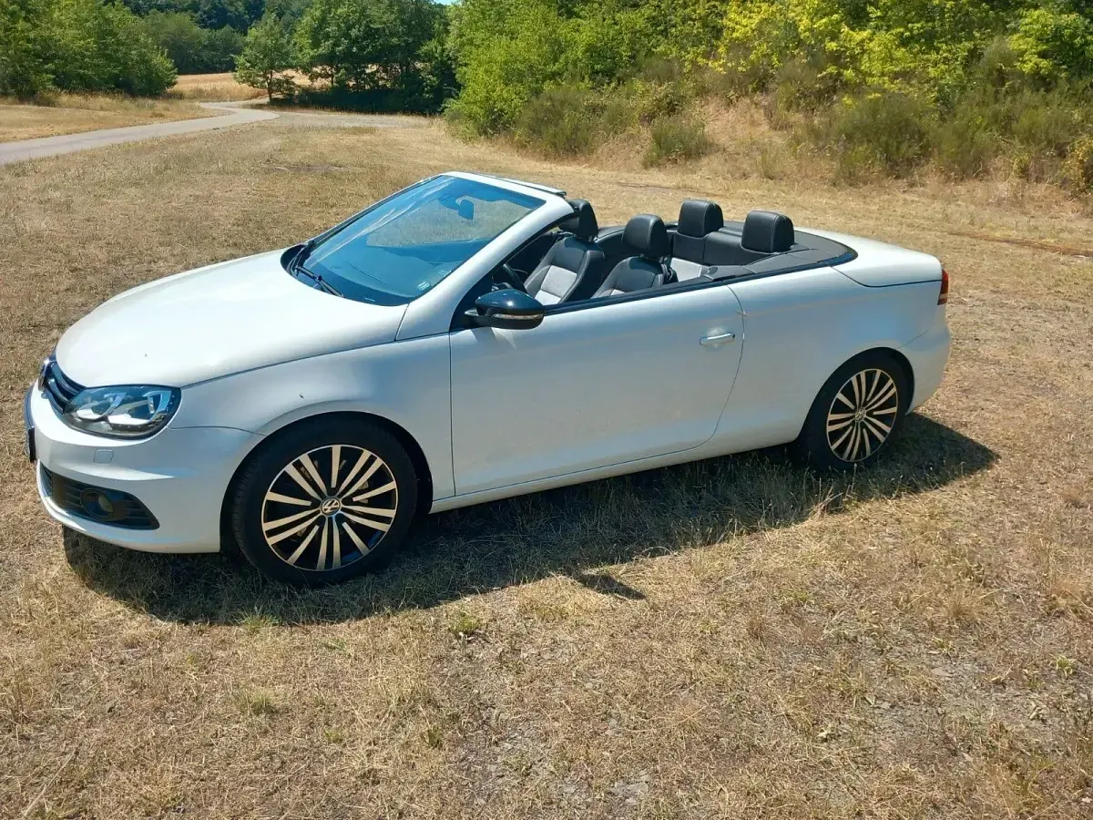 Używany VW Eos Sportline 160 KM (117 kW) 2013 Biały Kabriolet