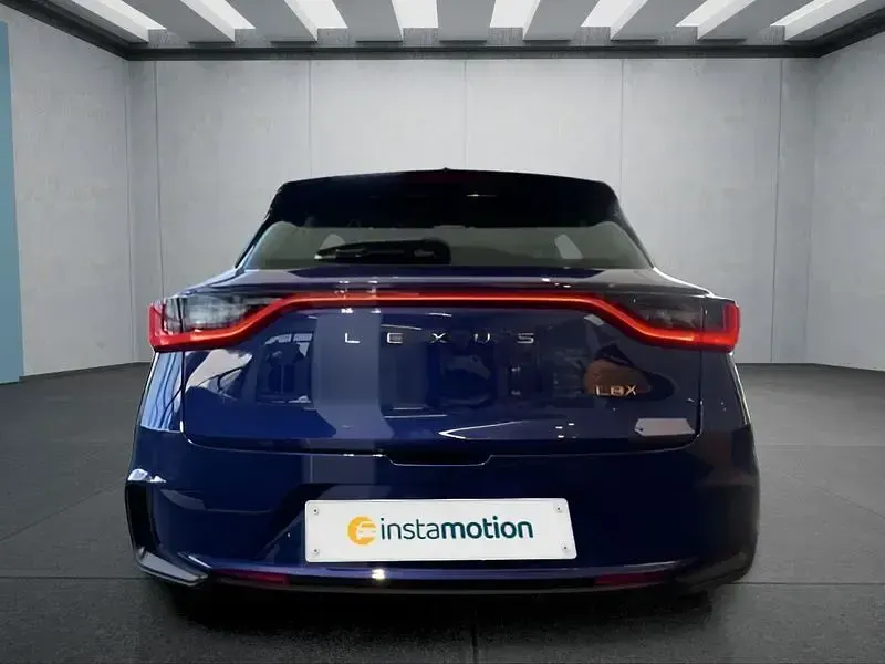 Neu Lexus LBX 136 PS (100 kW) 2026 Blau SUV