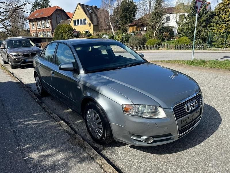 Gebraucht Audi A4 130 PS (95 kW) 2006 Silber Limousine