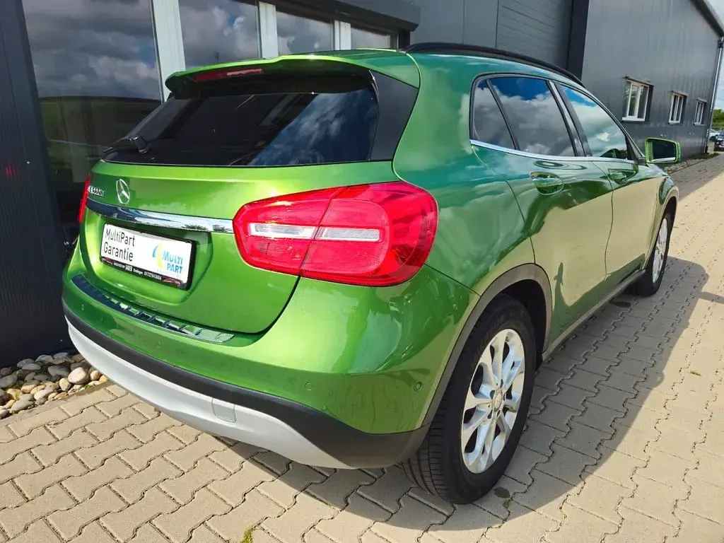 Używany Mercedes GLA220 177 KM (130 kW) 2017 Zielony SUV
