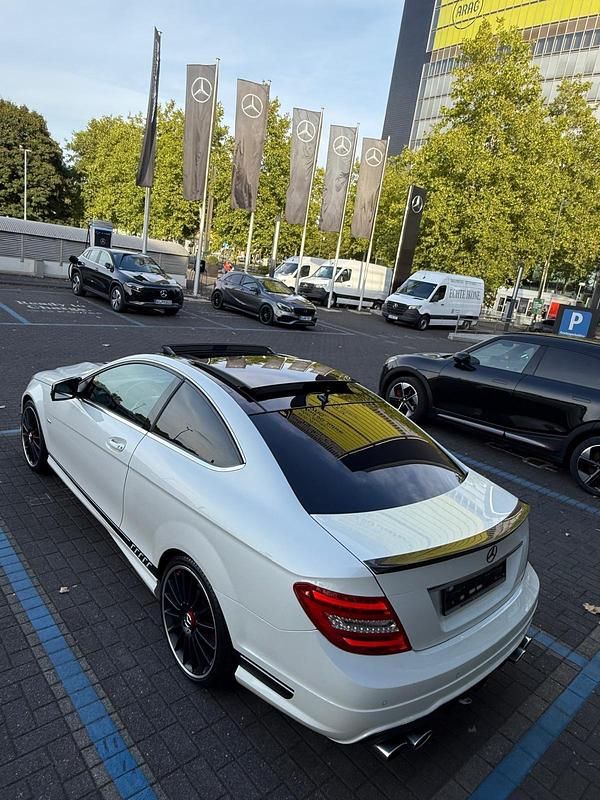 Weiß Gebraucht 2011 Mercedes C350 Coupé | 15.500 € (Teuer) - Bild 1/4