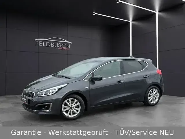 Używany Kia Ceed 135 KM (99 kW) 2017 Szary Hatchback