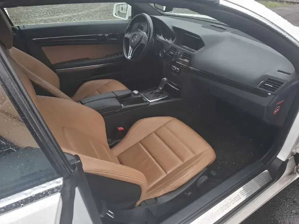 Gebraucht Mercedes E220 Avantgarde 170 PS (125 kW) 2013 Weiß Cabrio