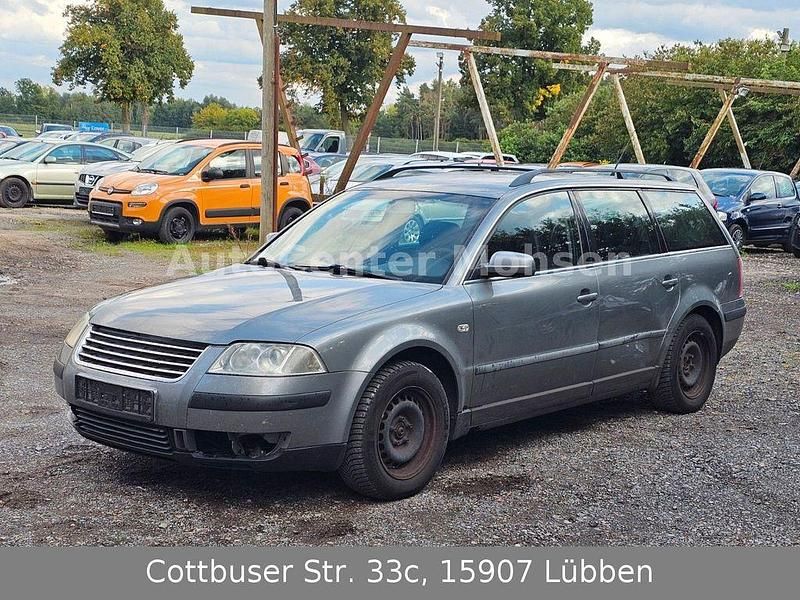 Grau Gebraucht 2002 VW Passat Basis Kombi | 999 € (Fairer Preis) - Bild 1/4