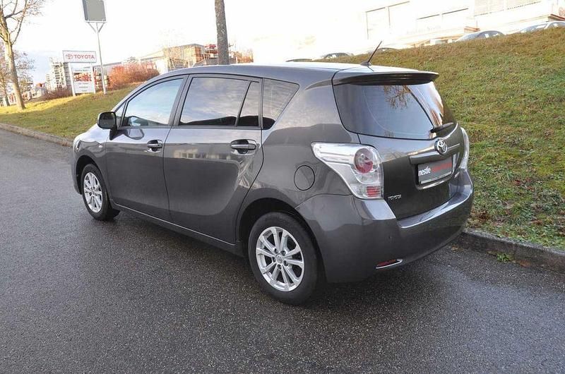 Gebraucht Toyota Verso Edition 147 PS (108 kW) 2011 Grau Van / Kleinbus