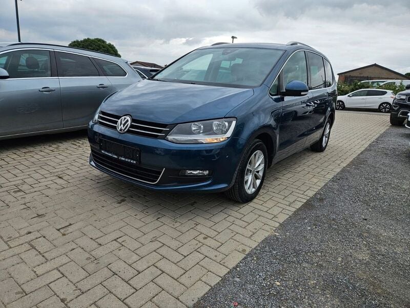 Blau Gebraucht 2015 VW Sharan Ocean Van / Kleinbus | 17.950 € (Fairer Preis) - Bild 1/4