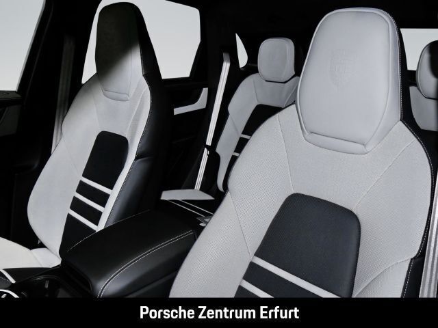 Gebraucht Porsche Cayenne 470 PS (345 kW) 2024 Farbe nach wahl: nimbusgrau perleffekt SUV