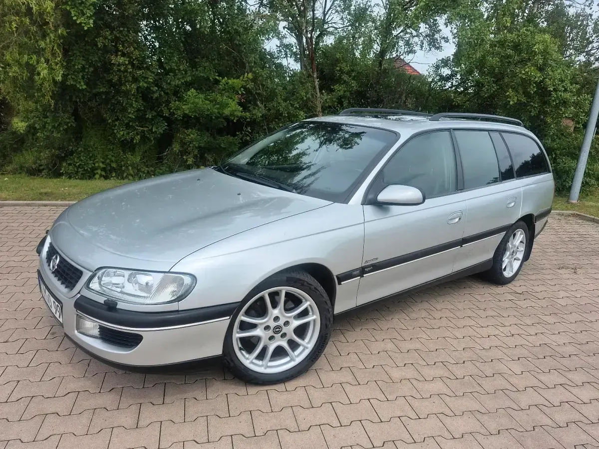 Gebraucht Opel Omega Sport 211 PS (155 kW) 1999 Silber Kombi