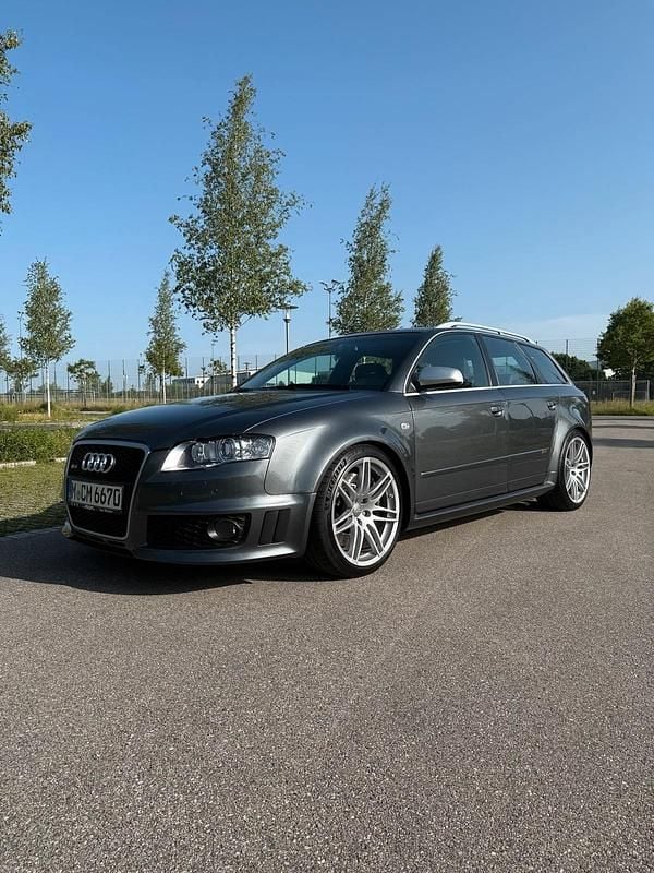 Grau Gebraucht 2006 Audi RS4 Kombi | 41.500 € (Guter Preis) - Bild 1/4