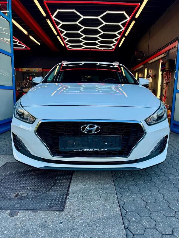 Weiß Gebraucht 2019 Hyundai i30 Kombi | 12.800 € (Guter Preis) - Bild 1/4