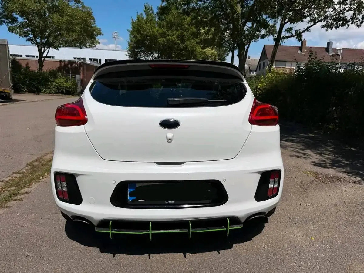Gebraucht Kia Ceed 204 PS (150 kW) 2014 Weiß Kleinwagen