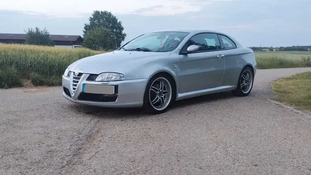 Gebraucht Alfa Romeo GT Distinctive 166 PS (122 kW) 2005 Silber Coupé