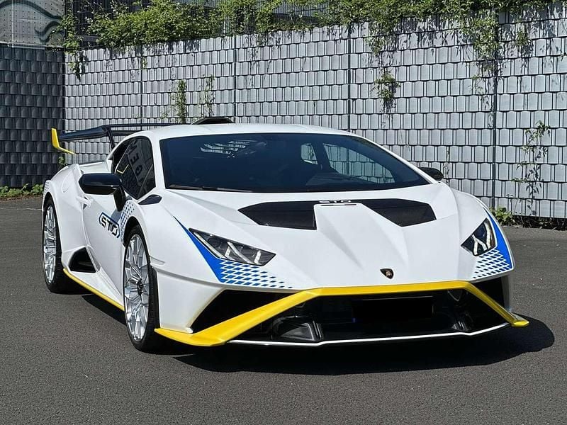 Second-hand Lamborghini Huracán 639 CP (469 kW) 2024 Alb Coupe