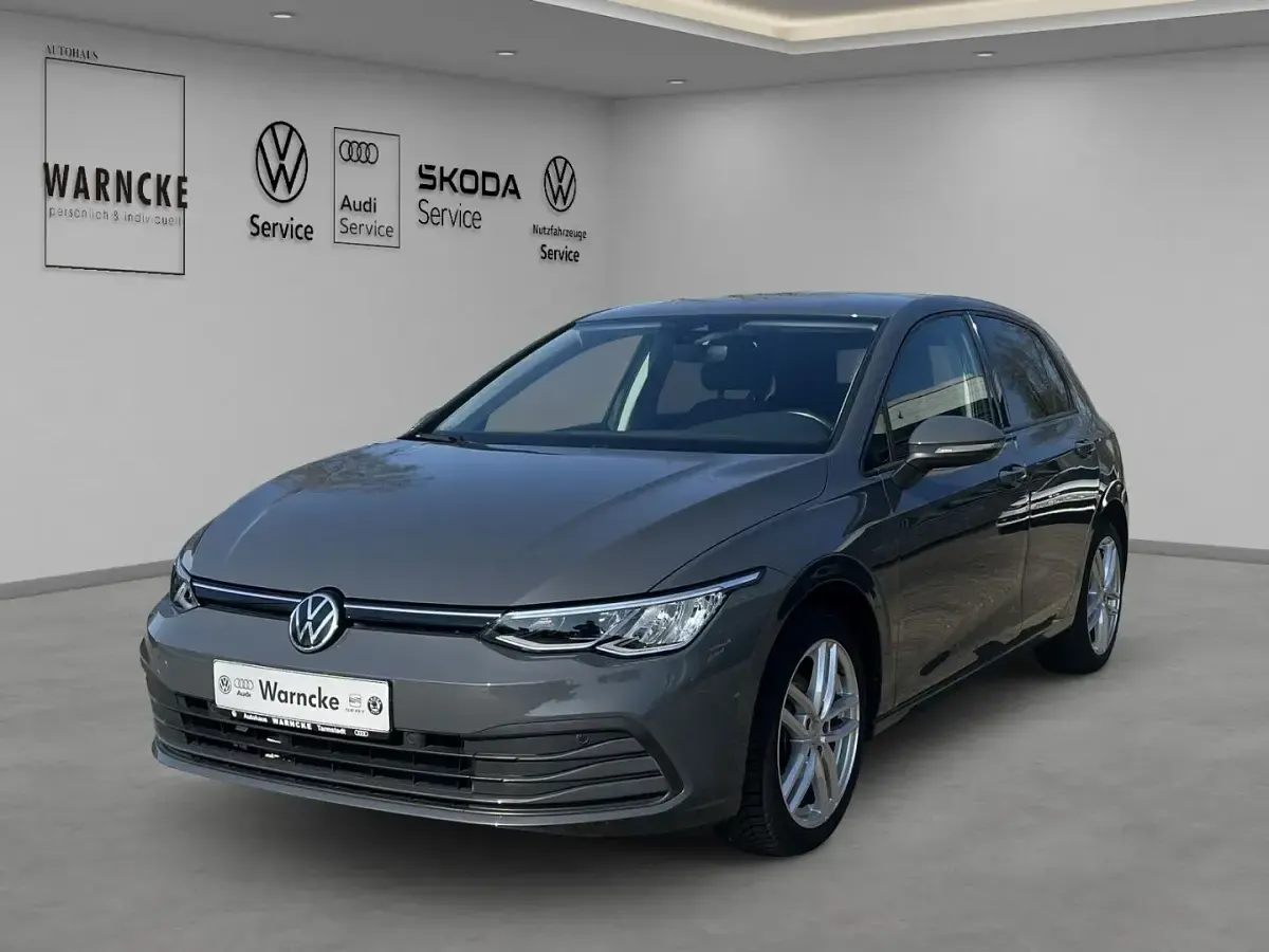 Gebraucht VW Golf VIII Life 131 PS (96 kW) 2020 Limousine