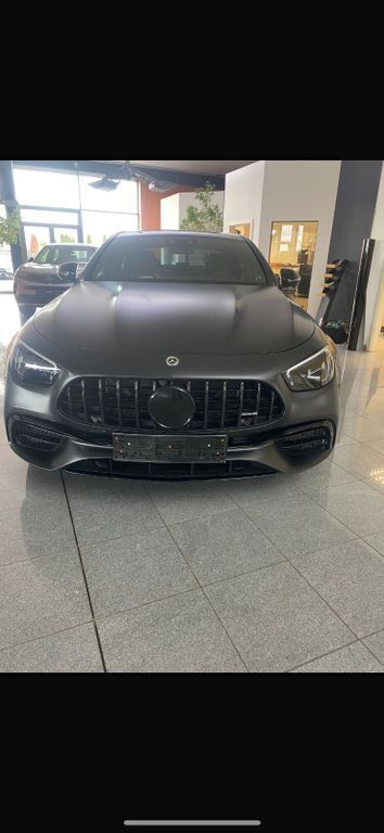 Schwarz Gebraucht 2022 Mercedes E63S AMG AMG Limousine | 104.400 € (Etwas zu teuer) - Bild 1/4