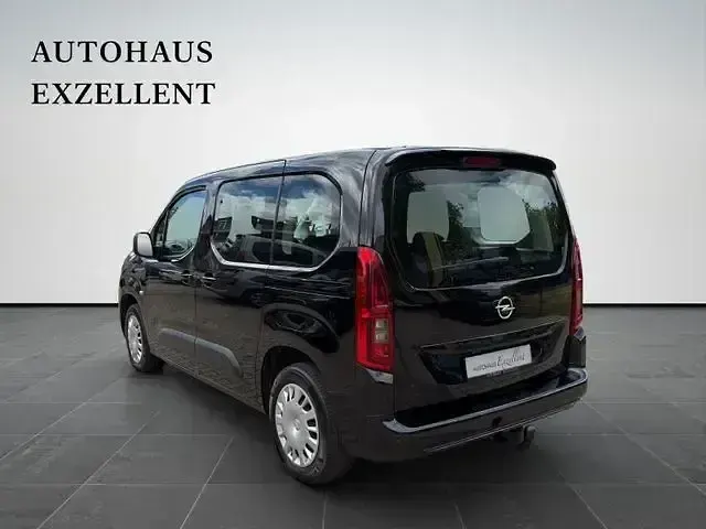 Gebraucht Opel Combo Life 131 PS (96 kW) 2022 Schwarz Limousine