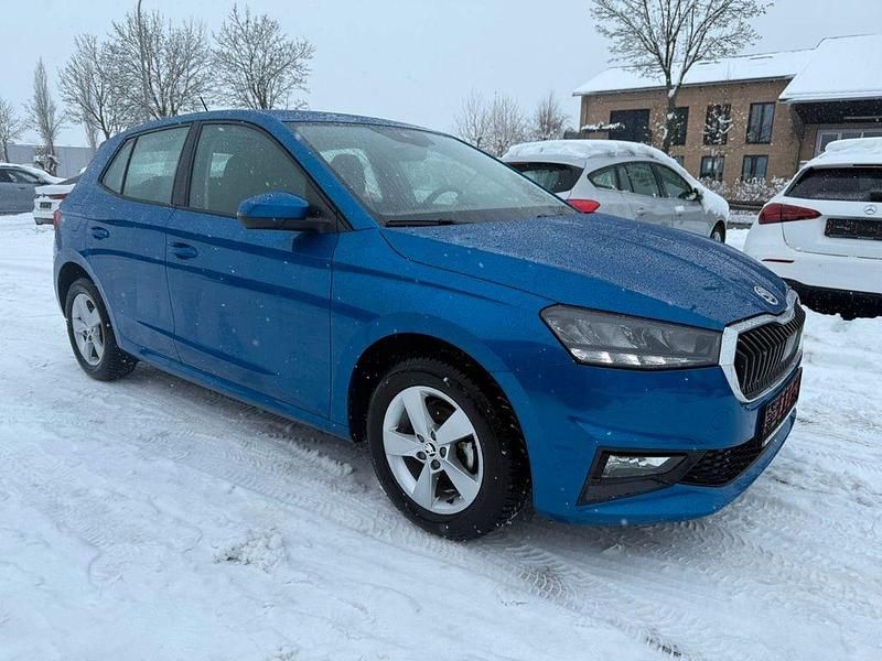 Gebraucht Skoda Fabia Selection 95 PS (69 kW) 2024 Blau Limousine