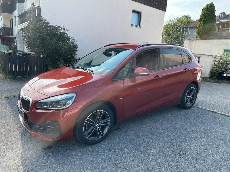 Rot Gebraucht 2018 BMW 216 Active Tourer Sport Line Van / Kleinbus | 14.000 € (Guter Preis) - Bild 1/4