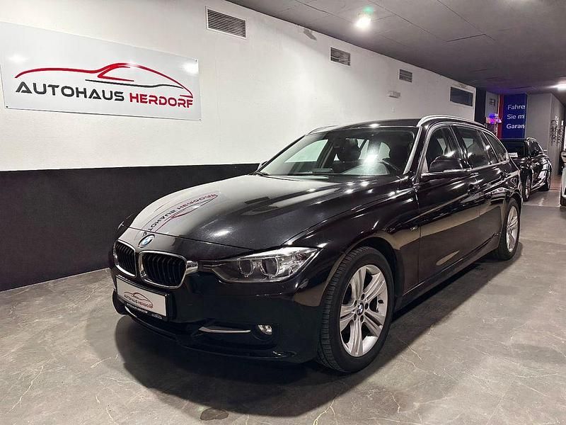 Gebraucht BMW 320 Sport Line 184 PS (135 kW) 2013 Schwarz Kombi