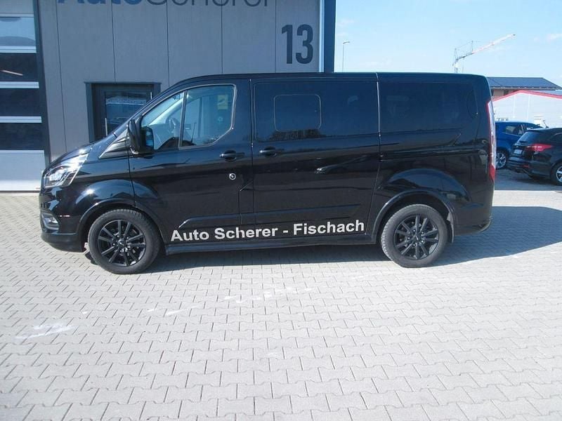 Gebraucht Ford Tourneo 185 PS (136 kW) 2023 Schwarz Van / Kleinbus