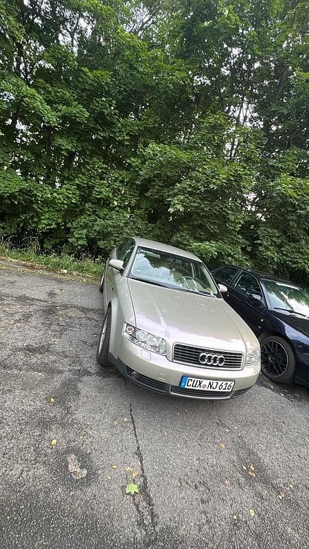 Andere außenfarben Gebraucht 2001 Audi A4 Limousine | 1.800 € (Guter Preis) - Bild 1/4