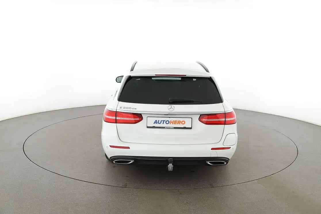Gebraucht Mercedes E300 Avantgarde 122 PS (89 kW) 2020 Weiß Kombi