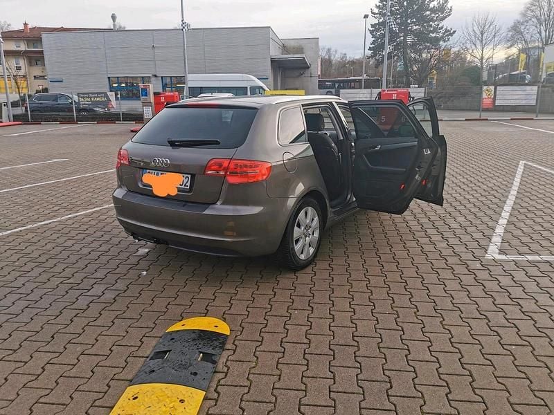 Gebraucht Audi A3 140 PS (102 kW) 2010 Gold Limousine