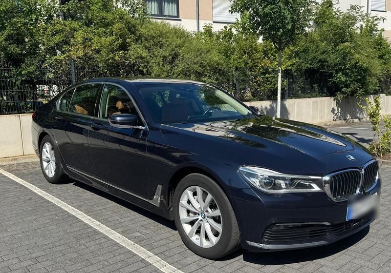 Andere außenfarben Gebraucht 2018 BMW 730 Limousine | 25.500 € (Superpreis) - Bild 1/4