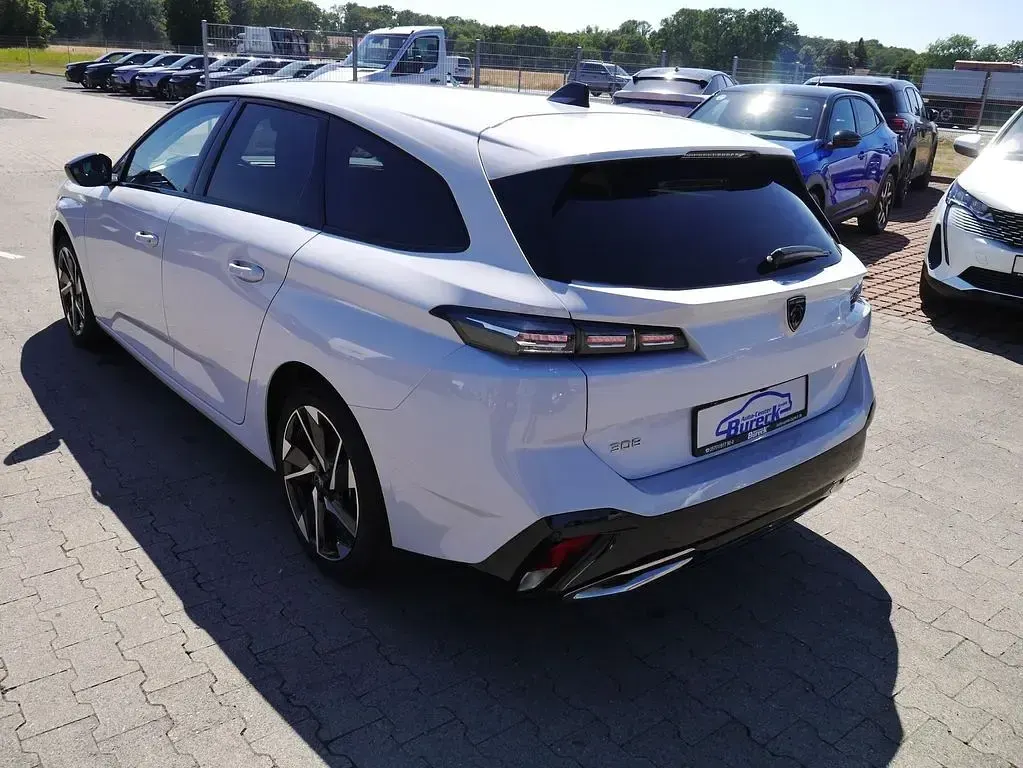 Gebraucht Peugeot 308 SW 131 PS (96 kW) 2025 Weiß Kombi