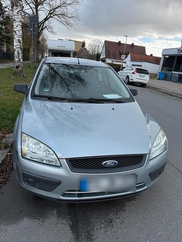 Gebraucht Ford Focus 100 PS (73 kW) 2005 Kleinwagen