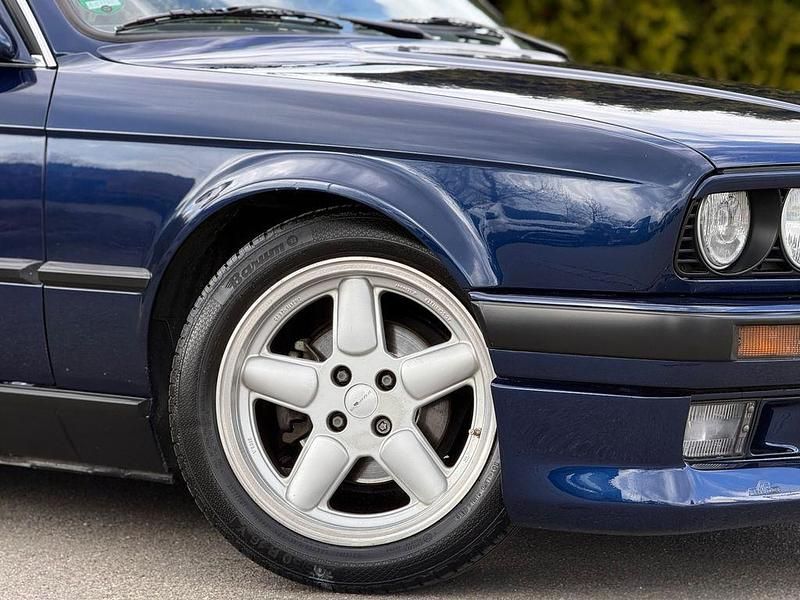 Gebraucht BMW 325 Cabriolet Performance 170 PS (125 kW) 1992 Blau Cabrio
