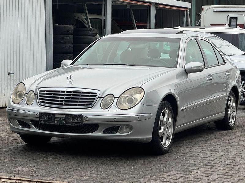 Gebraucht Mercedes E270 Elegance 177 PS (130 kW) 2004 Silber Limousine