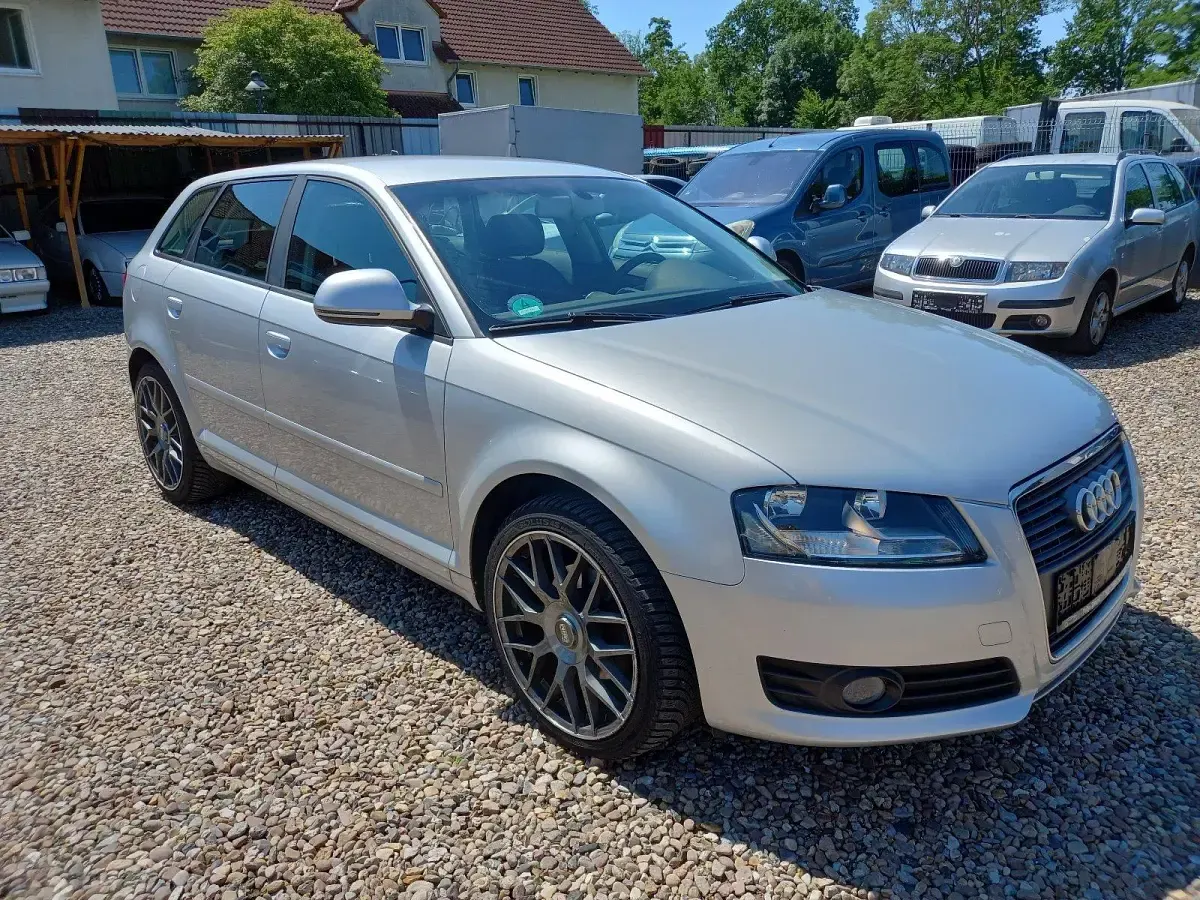 Gebraucht Audi A3 160 PS (117 kW) 2010 Grau Kleinwagen