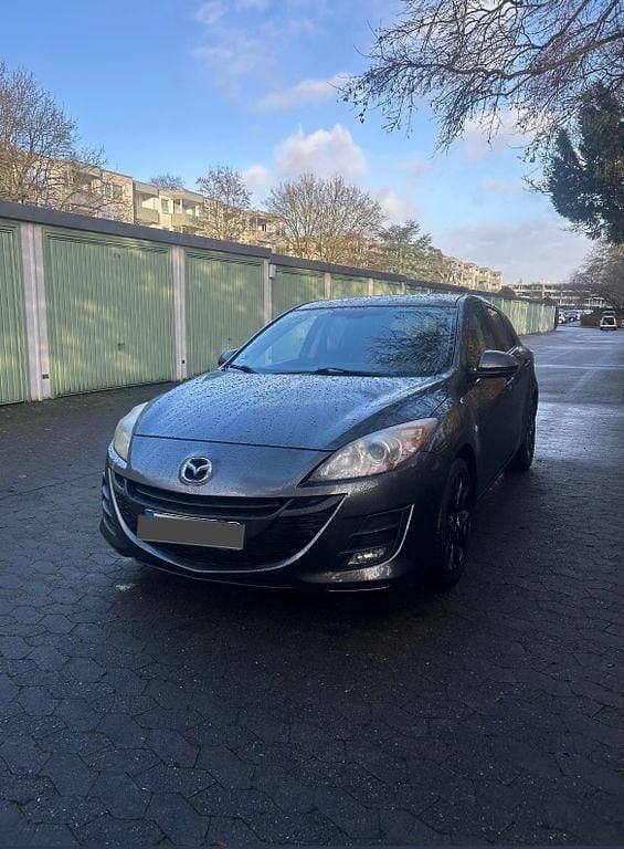 Grau Gebraucht 2010 Mazda 3 Exclusive-Line Limousine | 4.300 € (Teuer) - Bild 1/4