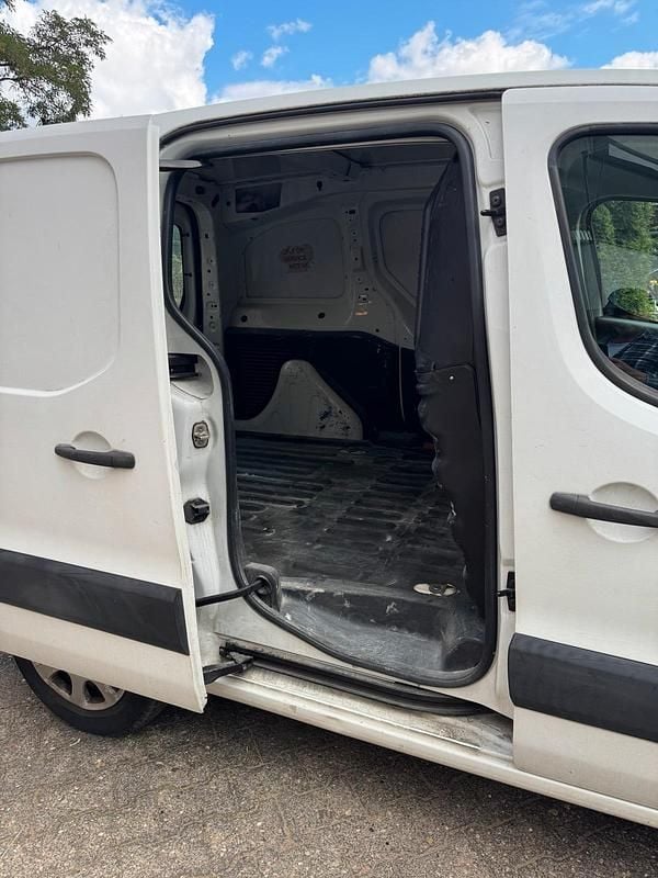 Weiß Gebraucht 2010 Peugeot Partner Van / Kleinbus | 2.500 € (Superpreis) - Bild 1/4